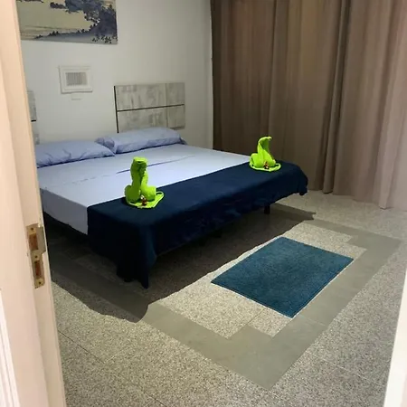 Con Vistas A La Gomera Y La Palma *